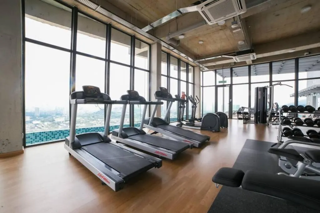 Kl Duplex With Balcony@Ekocheras Mrt Kuala Lumpur